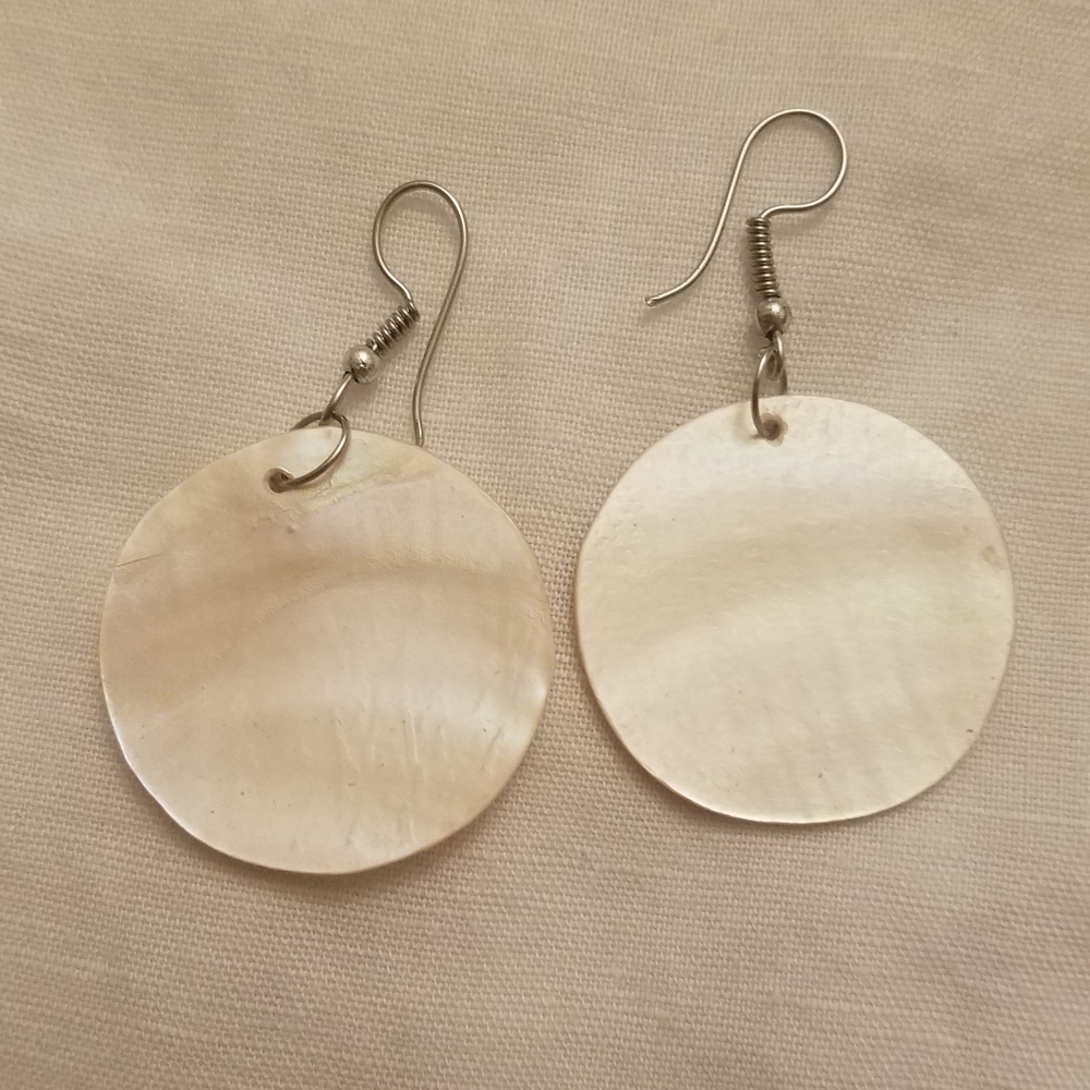 Mother of Pearl Earrings - Picture 4 of 5